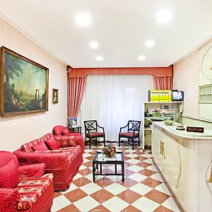 https://augustea.it-romehotels.com